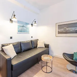 Belle Renovation Moderne Au Coeur Du Panier Appartement Marseille